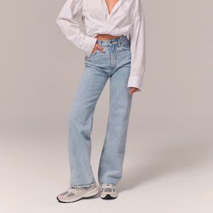 Abercrombie & Fitch High Rise 90s Relaxed Jean